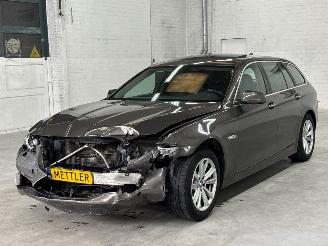 Damaged car BMW 5-serie 520i High Executive M Sport 2013/7