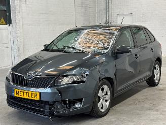 damaged passenger cars Skoda Rapid 1.2 TSI 16V Liftback  Benzine 1.197cc 66kW (90pk) FWD 2016/1