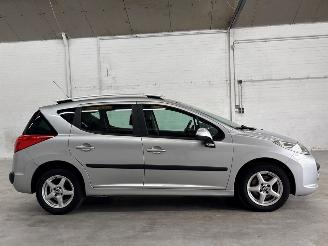 Peugeot 207 1.4 16V Vti Combi/o  Benzine 1.397cc 70kW (95pk) FWD picture 6