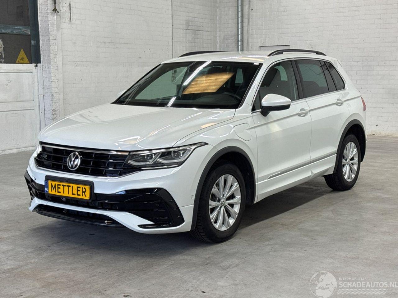 Volkswagen Tiguan R-line 1.4 TSI Plug-in eHybrid 16V SUV  Elektrisch Benzine 1.395cc 180kW (245pk) FWD 2020-11/2024-04  DGEA