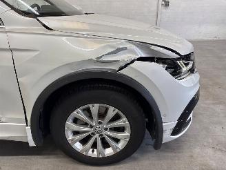 Volkswagen Tiguan R-line 1.4 TSI Plug-in eHybrid 16V SUV  Elektrisch Benzine 1.395cc 180kW (245pk) FWD 2020-11/2024-04  DGEA picture 34