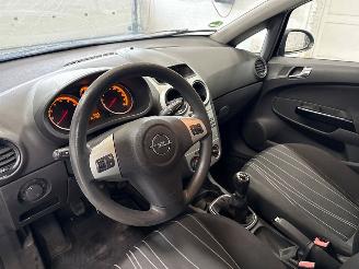 Opel Corsa 1.4 16V Twinport Hatchback  Benzine 1.364cc 66kW (90pk) FWD picture 12