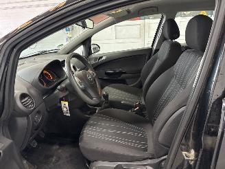 Opel Corsa 1.4 16V Twinport Hatchback  Benzine 1.364cc 66kW (90pk) FWD picture 11