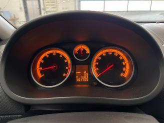 Opel Corsa 1.4 16V Twinport Hatchback  Benzine 1.364cc 66kW (90pk) FWD picture 15