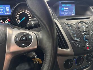 Ford Focus 1.0 Ti-VCT EcoBoost 12V 100 Combi/o  Benzine 998cc 74kW (101pk) FWD picture 20