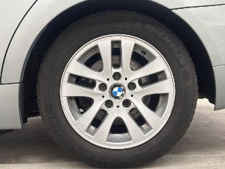BMW 3-serie 318i picture 12