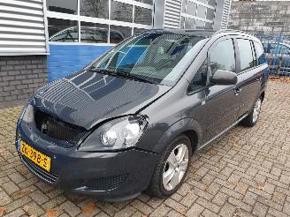 Unfallwagen Opel Zafira 1.6 Cosmo 7 Persoons 2013/9