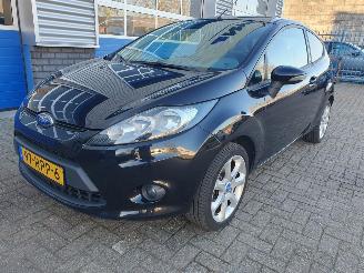 Vaurioauto  passenger cars Ford Fiesta 1.25 S-Edition 2011/6