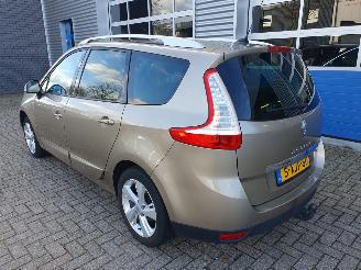 Renault Grand-scenic 1.2 TCe R-Cinéma picture 3