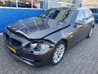 uszkodzony samochody osobowe BMW 5-serie 520i automaat Upgrade Edition 2012/10