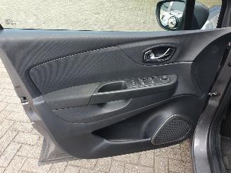Renault Captur 1.5 dCi Expression picture 13