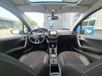 Peugeot 2008 1.2 PureTech Blue Lion picture 18