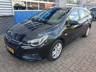 škoda osobní automobily Opel Astra SPORTS TOURER 1.4 Edition 2016/7