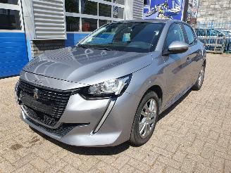 damaged passenger cars Peugeot 208 1.2i 2020/6