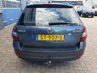 Skoda Octavia 1.5 TSI Greentech Style Business picture 4