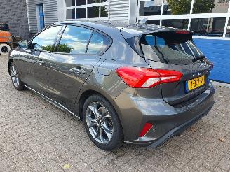 Ford Focus 1.0 EcoBoost Hybrid ST Line Business picture 3