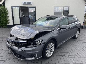 Vaurioauto  passenger cars Volkswagen Passat Variant 1.4 TSI GTE N.A.P NL AUTO PRACHTIG!!! 2016/7