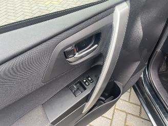 Toyota Auris Touring Sports 1.8 Hybrid Aspiration N.A.P PRACHTIG!!! picture 13