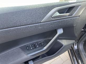 Volkswagen Polo 1.0 MPI Comfortline N.A.P NL AUTO picture 15