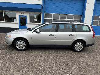 Volvo V-70 2.5 T   AUTOMAAT picture 9