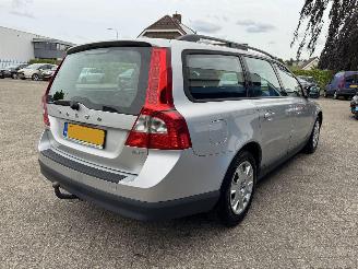 Volvo V-70 2.5 T   AUTOMAAT picture 6
