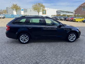 Skoda Octavia 1.0 TSI  AMBITION  BUSINESS picture 5