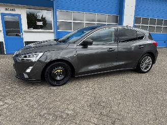 damaged passenger cars Ford Focus 1.0 ECOBOOST  TITANIUM  BUSINESS 2018/11