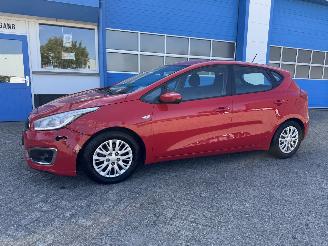Unfallwagen Kia Ceed 1.0 T-GDI  NAVIGATOR 2016/6