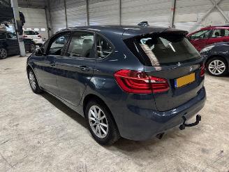 BMW 2-serie 218i Cent.Executive picture 4
