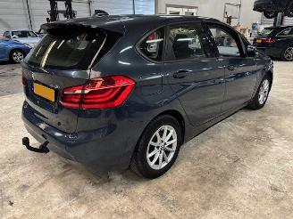 BMW 2-serie 218i Cent.Executive picture 2