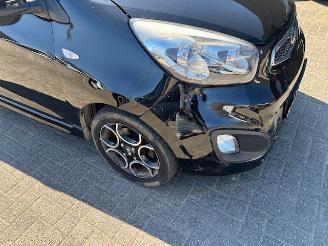 Kia Picanto 1.2  5-drs World Cup picture 9