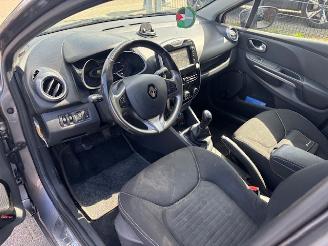 Renault Clio 1.5 DCI Limited airco navi picture 11