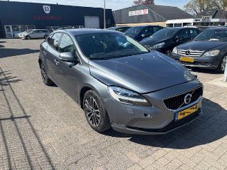 skadebil auto Volvo V-40 2.0 D2 Nordic+ Automaat 2017/5