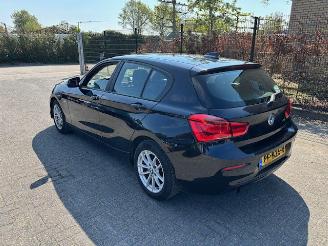 Voiture accidenté BMW 1-serie 118i Executive automaat Nap 2017/6