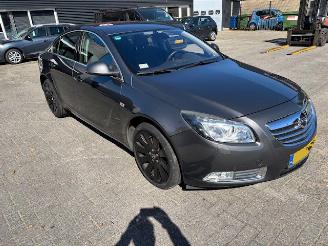 Auto incidentate Opel Insignia 2.0 T Ecexutive  automaat 220pk NAP 2010/1
