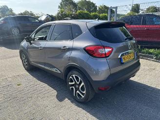Damaged car Renault Captur 1.2 TCE  Automaat  (km 57.678 Nap) 2017/2