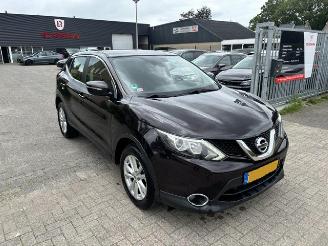 damaged passenger cars Nissan Qashqai 1.2 Connect Edition 2014/7