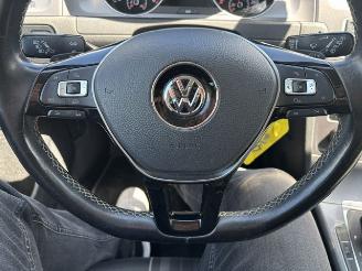 Volkswagen Golf 1.6 TDI DSG Lounge picture 24