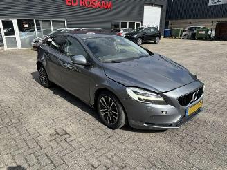 Avarii autoturisme Volvo V-40 2.0 D2 Automaat Nordic+ 2017/5