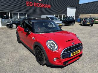 krockskadad bil auto Mini Cooper 2.0 SD JCW Chili Pano Automaat 170pk 2017/7