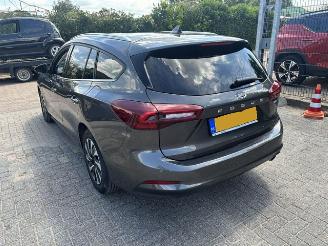 uszkodzony samochody osobowe Ford Focus 1.0 Eco Hybrid Titanium X  NAP  NW model 2022/8