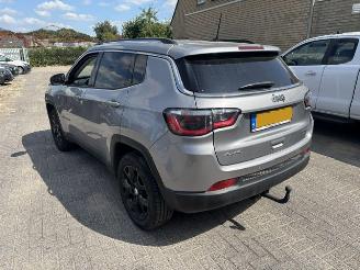 Auto incidentate Jeep Compass 1.4 Limited 4x4 Automaat 170pk 2017/10
