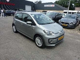 Coche accidentado Volkswagen Up! 1.0 HIGH UP! BLUEM. 2015/1