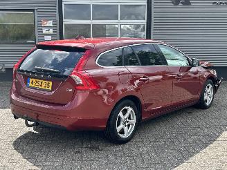 skadebil auto Volvo V-60 1.6 D2 2015/3