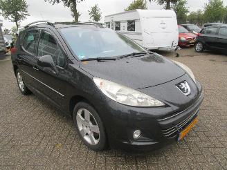 Peugeot 207 SW 1.6 VTI Premiere picture 7