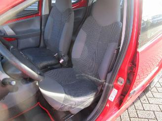Peugeot 107 1.0-12V XS 5drs picture 10