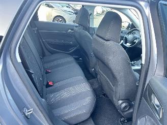 Peugeot 308 SW 1.2 PureTech Blue Lease Premium picture 12