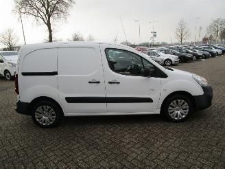 Citroën Berlingo 1.6 BlueHDI 75 Club marge picture 6