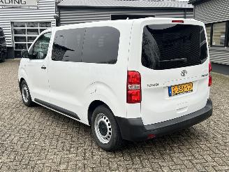 Toyota ProAce Shuttle 1.5 D-4D Cool Comfort Medium 9 personen Incl BTW. picture 3