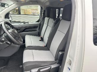 Toyota ProAce Shuttle 1.5 D-4D Cool Comfort Medium 9 personen Incl BTW. picture 10